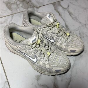 Nike Women’s Beige Light Gray Lace-Up Sneakers